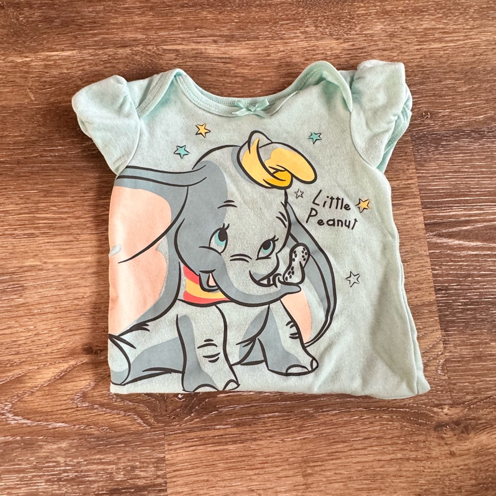 Lot of Disney items. 18-2T